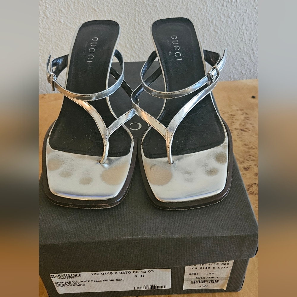 VINTAGE GUCCI  Metallic Silver Strappy Thong Sandals